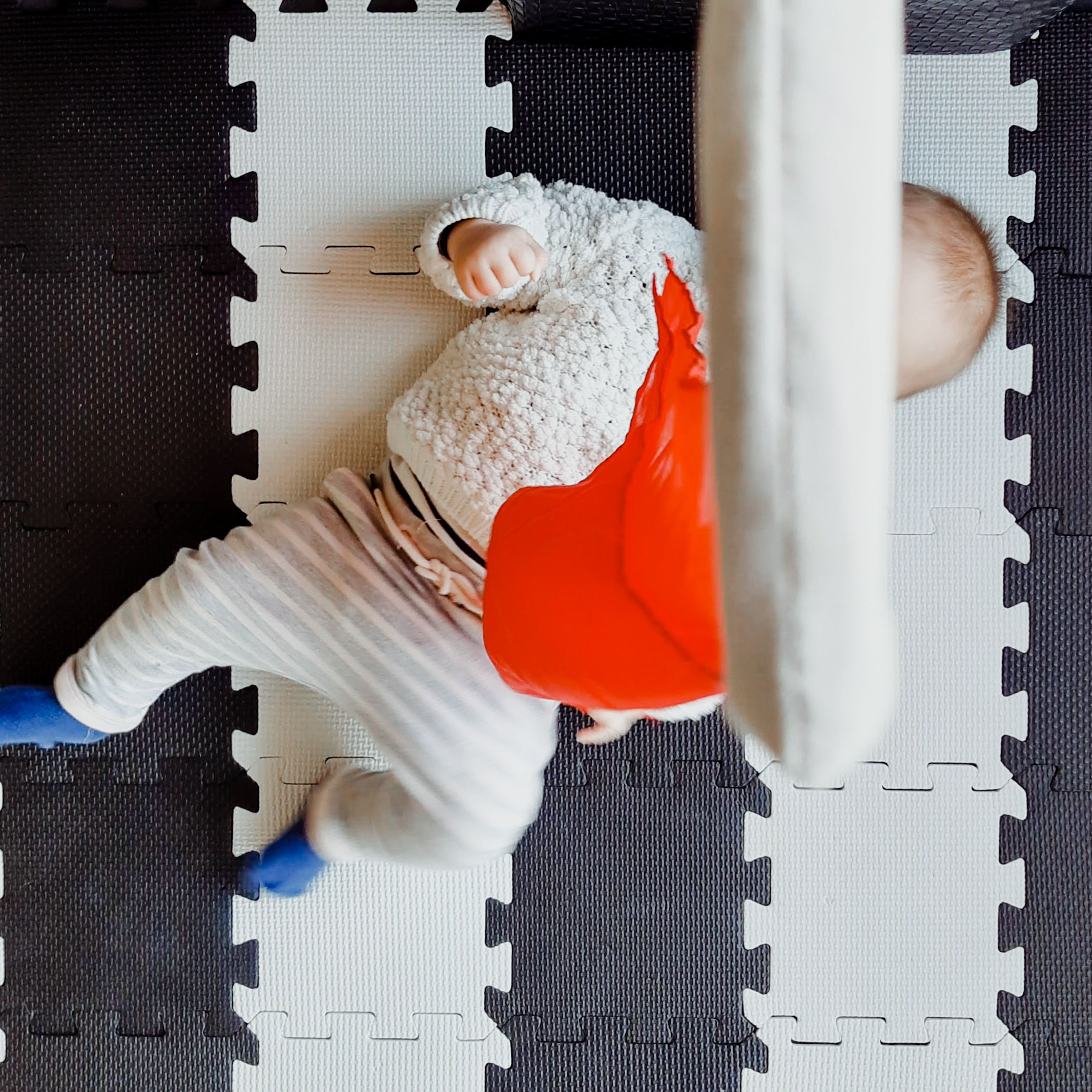 Play silks – baby week 23